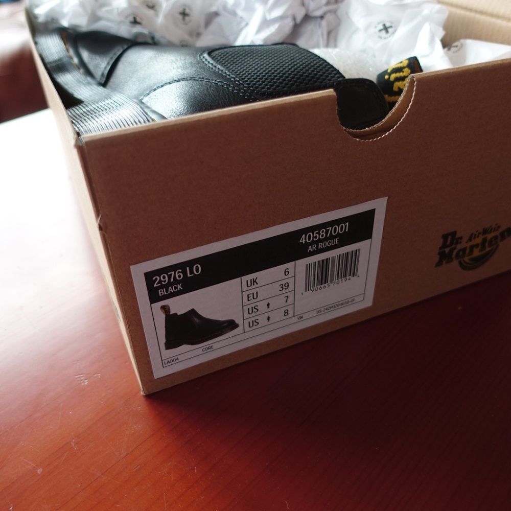 Doc Martens Lo Rogue Chelsea boots *BRAND NEW IN BOX* - Picture 6 of 7